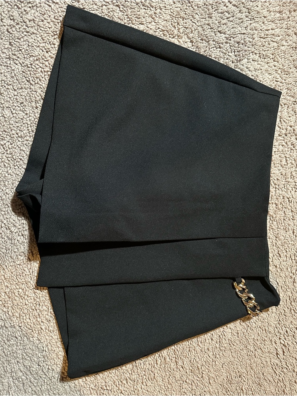 Zara Black Tailored Chain-Accent Women’s Shorts